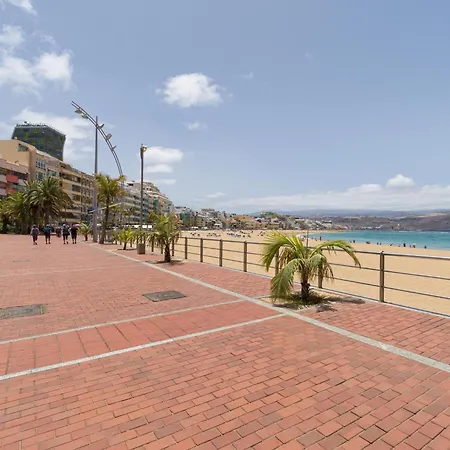 By Playa De Canteras * Las Palmas de Gran Canaria